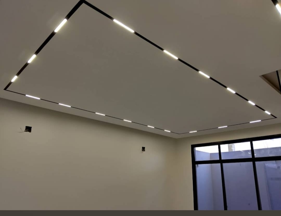 إصلاح عطل كهربائي